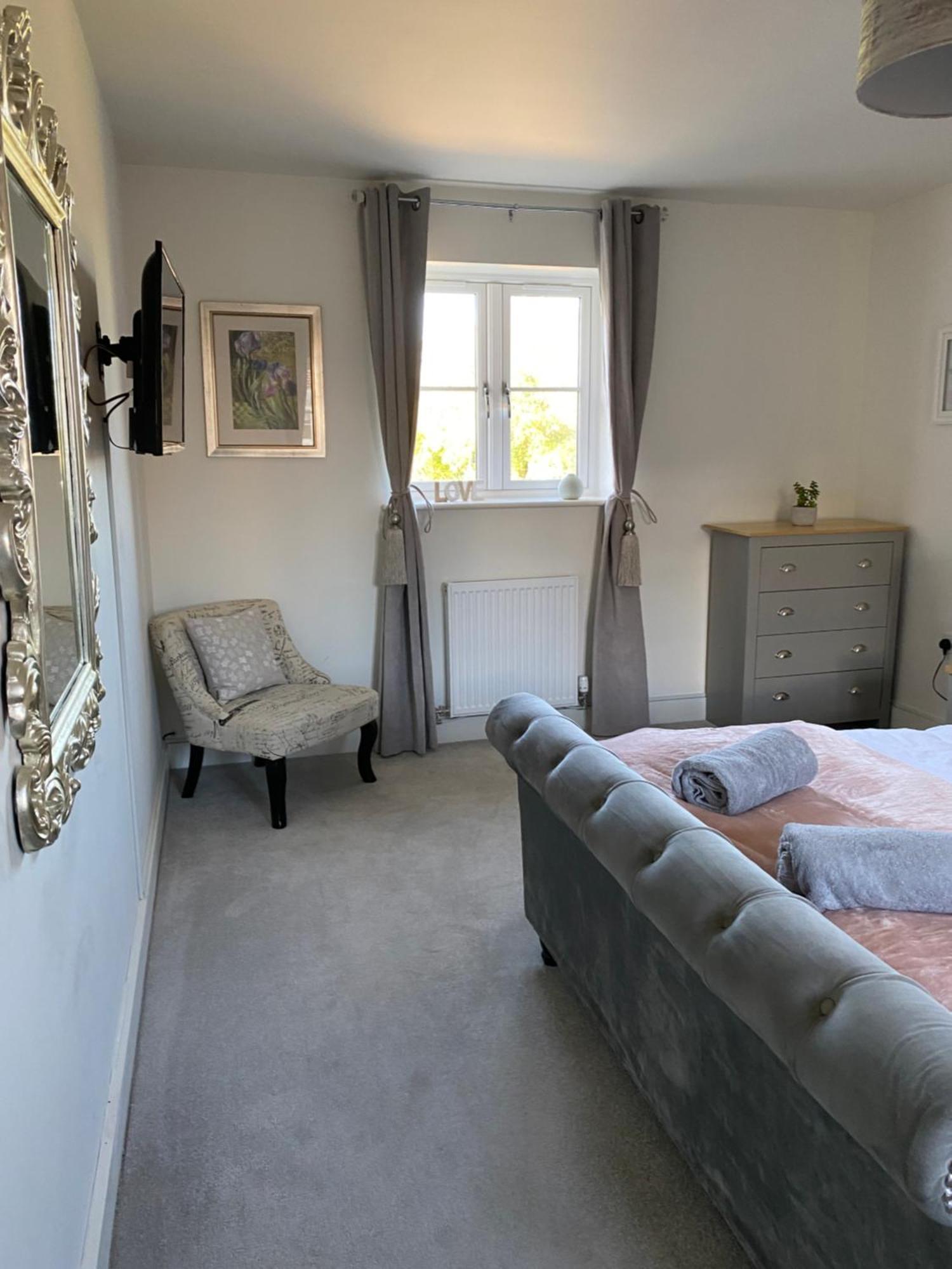4 Freelands Gate, Witney, Oxfordshire Villa Екстериор снимка